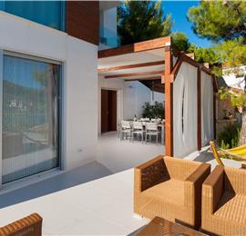 5 bedroom villa with heated infinity pool and sea views near Milna, Brac Island, sleeps 10